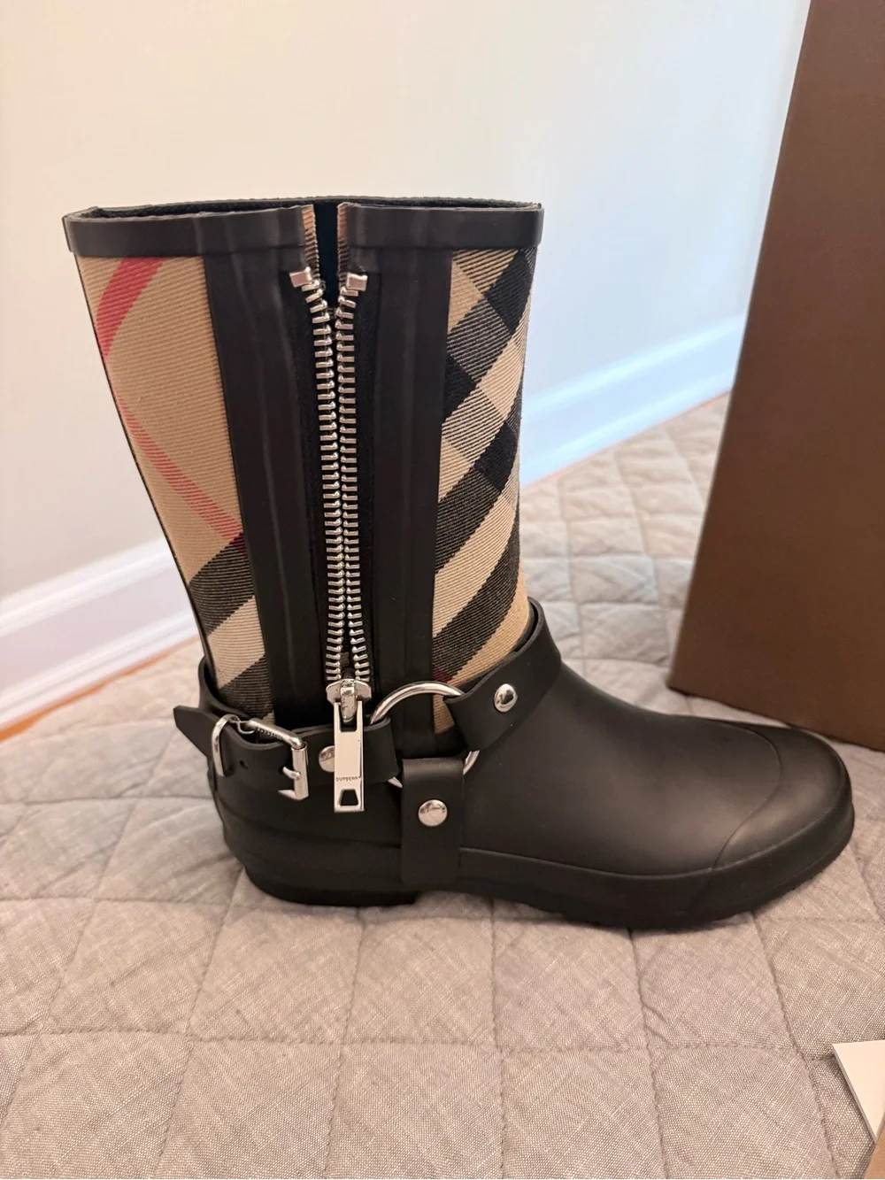 Burberry Women’s Black Rubber Boots with House Check Size 36